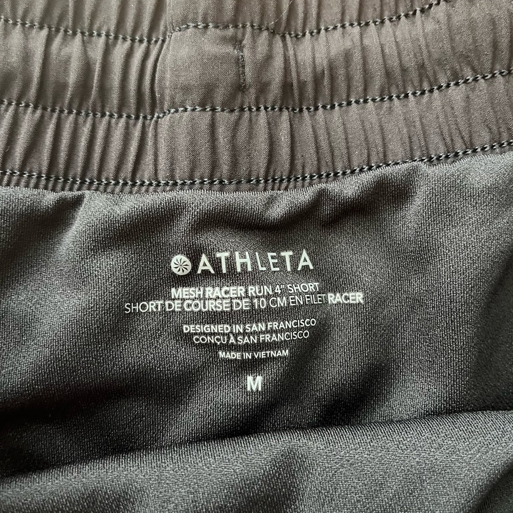 Athleta Mesh Racer Run 4” Shortd - Picture 3 of 3